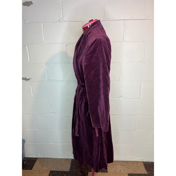 Velvet coat robe open front sash belt maroon wine  1970s - Picture 5 of 11